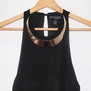 Long Sleeveless Flowy dress with Gold collar